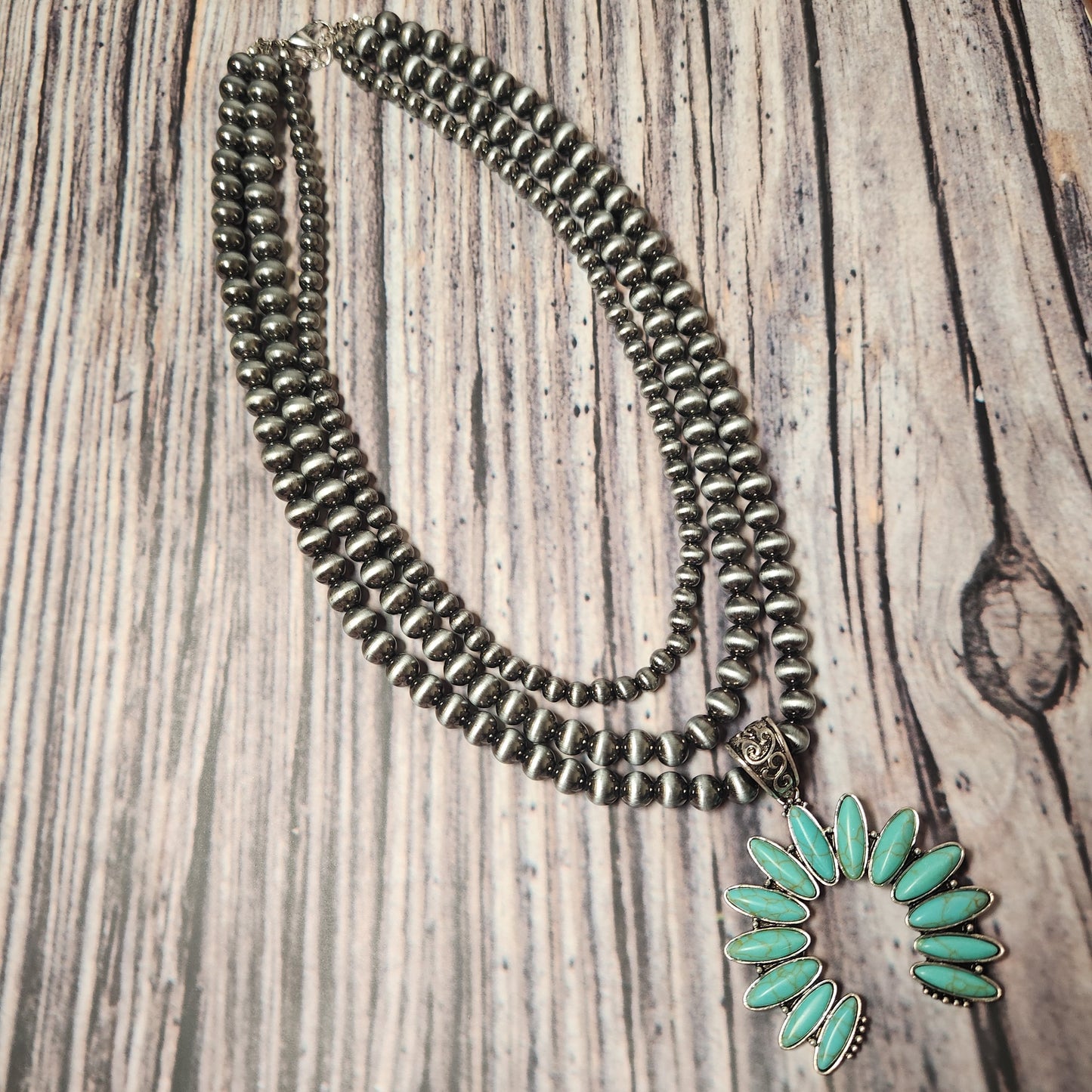 Turquoise Beaded Pearl Naja Pendant Layered Necklace