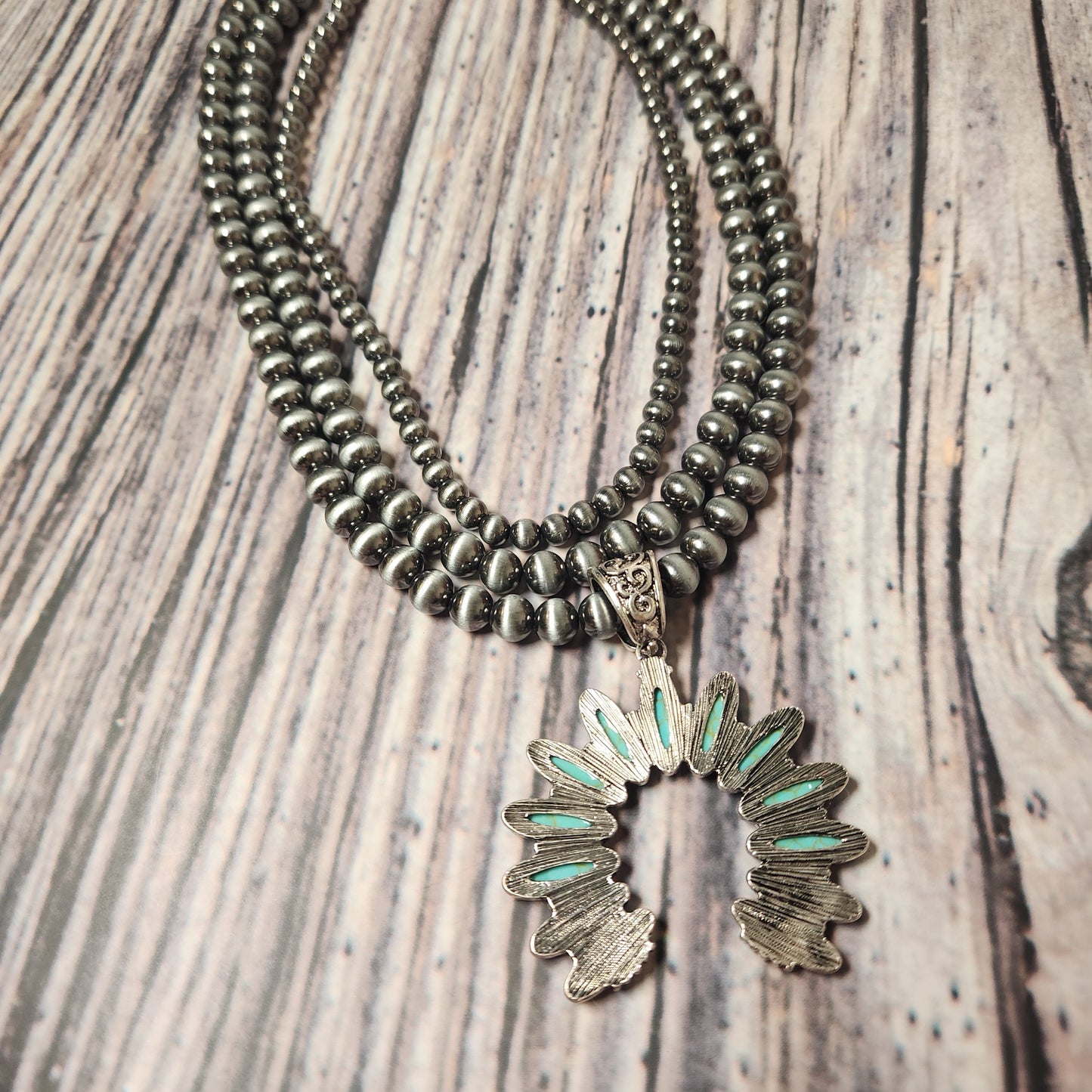 Turquoise Beaded Pearl Naja Pendant Layered Necklace